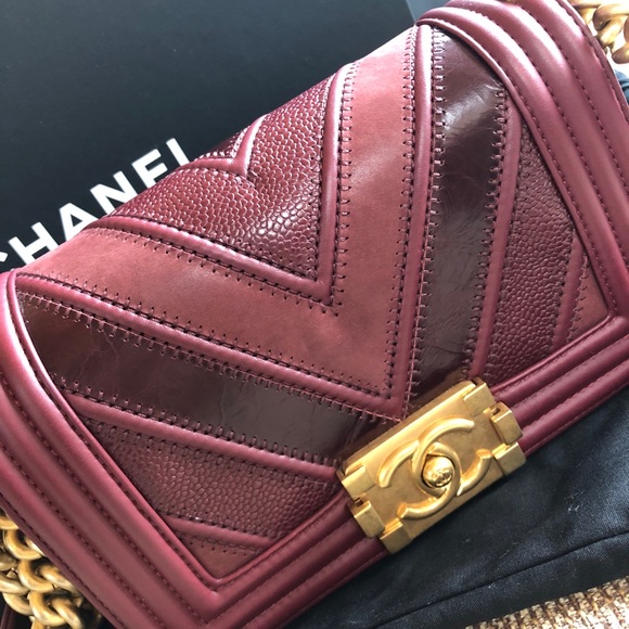 Chanel Mixed Leather Boy Bag - Picture 3 of 8